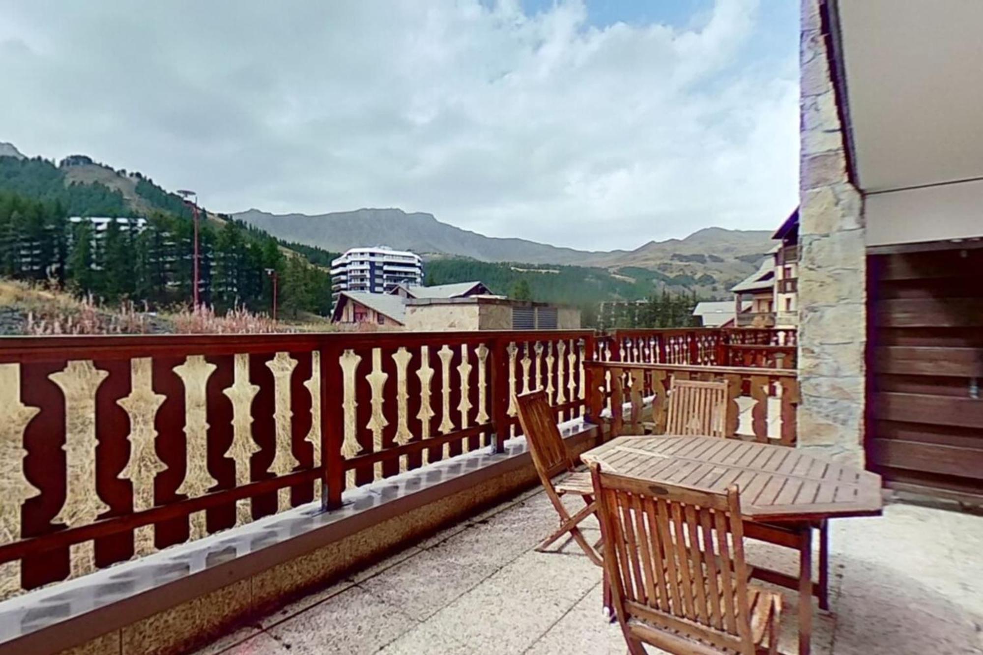 Casa-Amelie Terrace With View And Parking Apartment Vars  Exterior photo