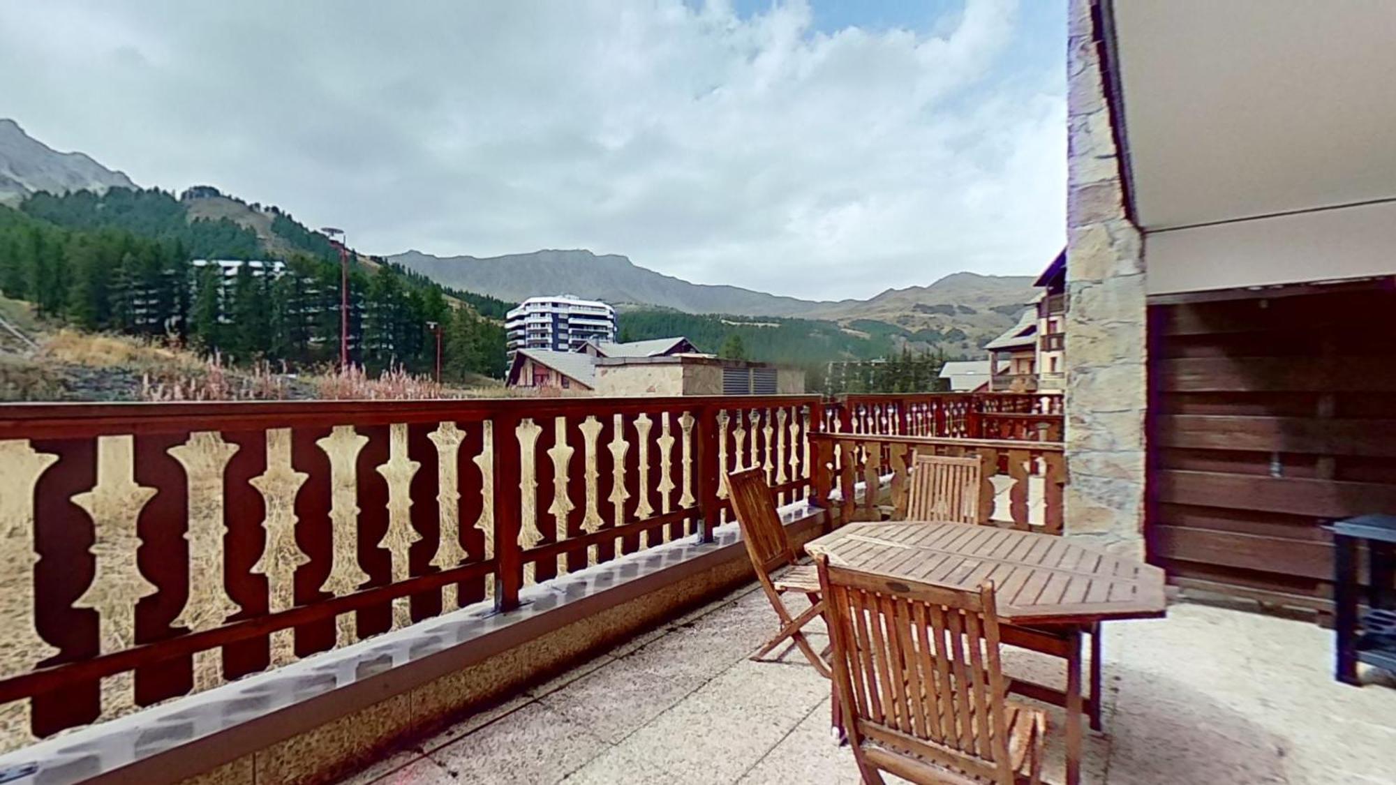 Casa-Amelie Terrace With View And Parking Apartment Vars  Exterior photo